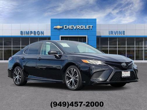 2020 Toyota Camry SE