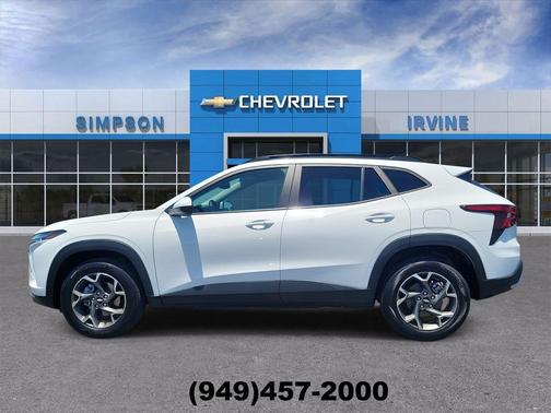 Summit White 2025 Chevrolet Trax LT