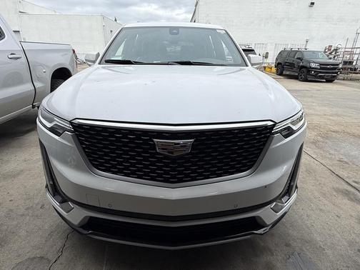 2023 Cadillac XT6 Premium Luxury FWD