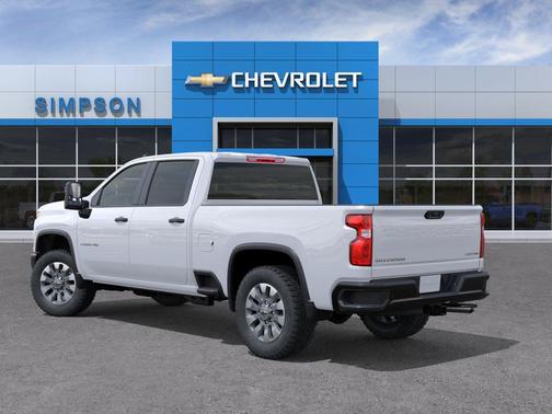 Summit White 2026 Chevrolet Silverado 2500 Custom
