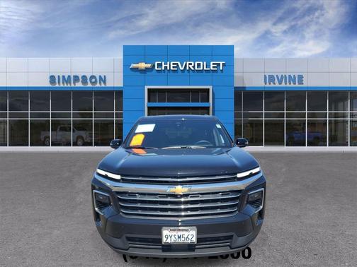 Mosaic Black Metallic 2026 Chevrolet Traverse LT