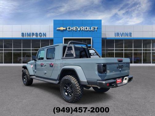 Anvil Clearcoat 2025 Jeep Gladiator High Tide