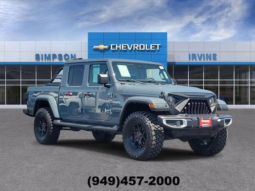 Anvil Clearcoat 2025 Jeep Gladiator High Tide