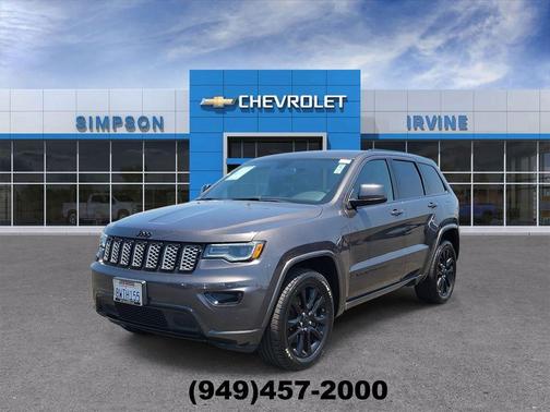 Granite Crystal Metallic Clearcoat 2021 Jeep Grand Cherokee Laredo