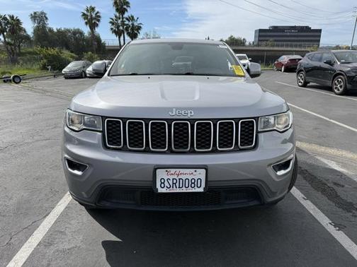 2019 Jeep Grand Cherokee Laredo