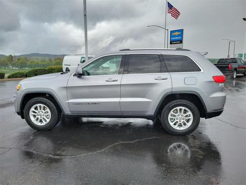 2019 Jeep Grand Cherokee Laredo