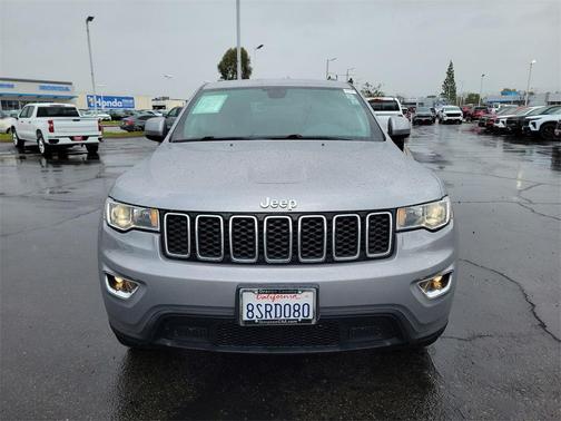 2019 Jeep Grand Cherokee Laredo