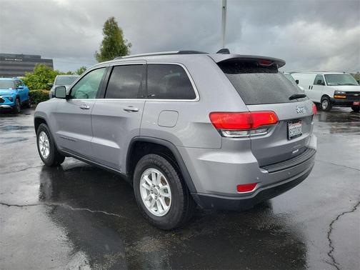 2019 Jeep Grand Cherokee Laredo