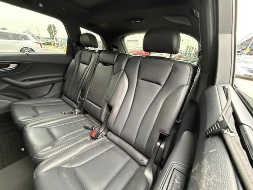 2019 Audi Q7 55 Prestige