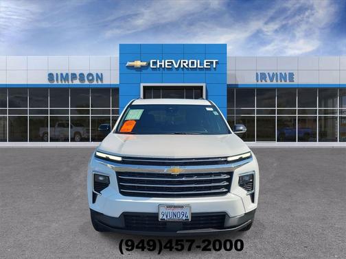Summit White 2026 Chevrolet Traverse LT