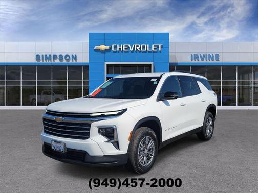 Summit White 2026 Chevrolet Traverse LT