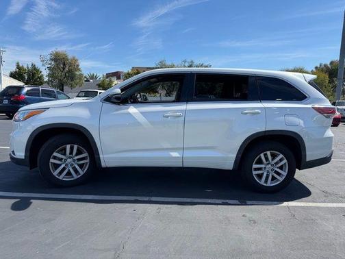 2015 Toyota Highlander LE