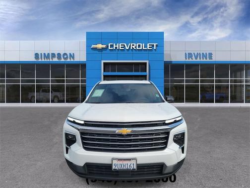 2025 Chevrolet Traverse LT