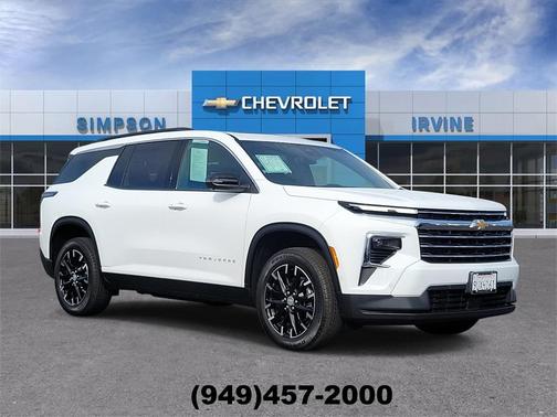 2025 Chevrolet Traverse LT