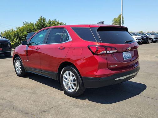 Radiant Red Tintcoat 2023 Chevrolet Equinox 1LT