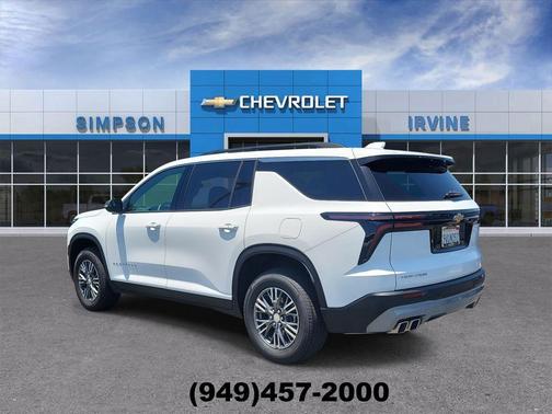 Summit White 2026 Chevrolet Traverse LT