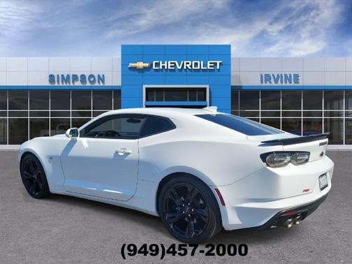 Summit White 2022 Chevrolet Camaro 2LT