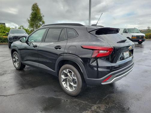 2025 Chevrolet Trax LT