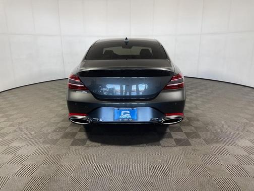 2024 Genesis G70 2.5T