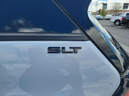 Summit White 2021 GMC Terrain SLT