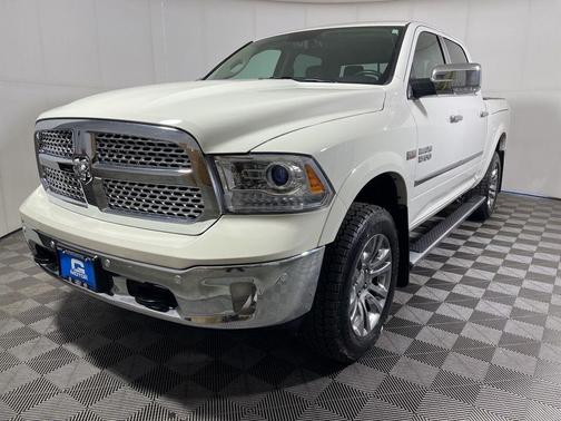 Pearl White 2017 RAM 1500 Laramie