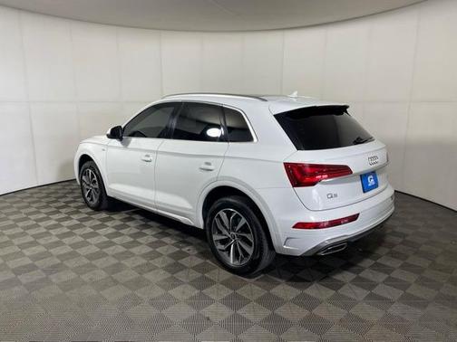2023 Audi Q5 45 S line quattro Premium