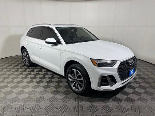 2023 Audi Q5 45 S line quattro Premium