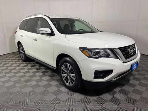 2019 Nissan Pathfinder S
