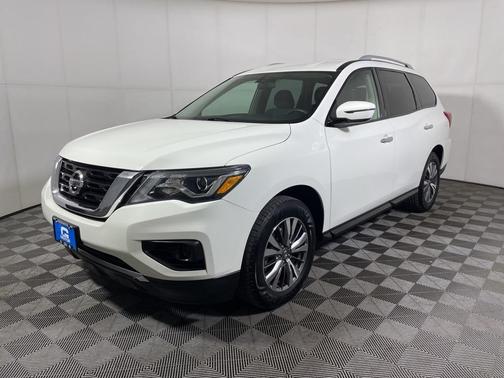2019 Nissan Pathfinder S