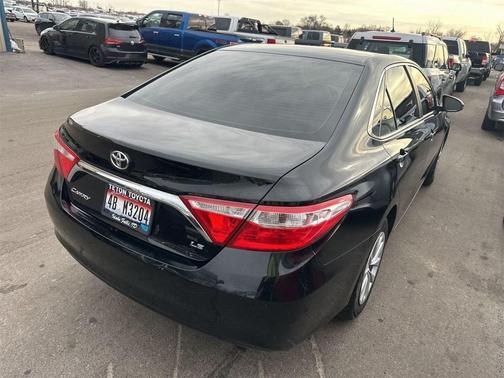 2017 Toyota Camry LE