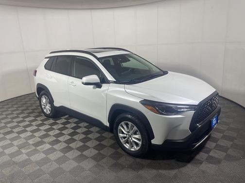 2022 Toyota Corolla Cross LE