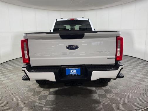 2023 Ford F-350 XLT