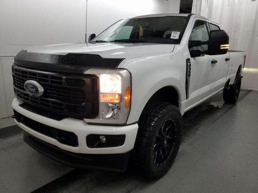 2023 Ford F-350 XLT