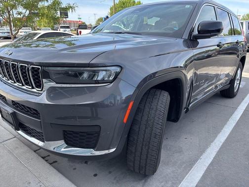 Metallic 2021 Jeep Grand Cherokee L Laredo