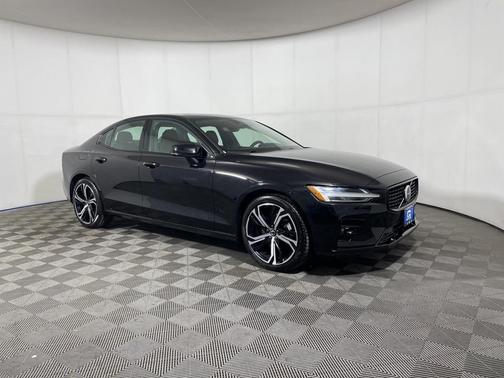 2025 Volvo S60 B5 Core