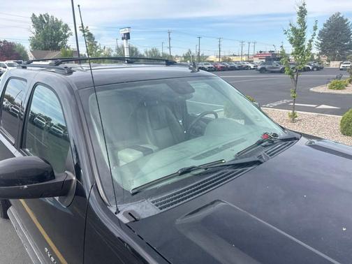 Black 2011 Chevrolet Avalanche 1500 LT