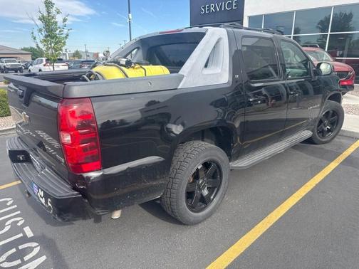 Black 2011 Chevrolet Avalanche 1500 LT