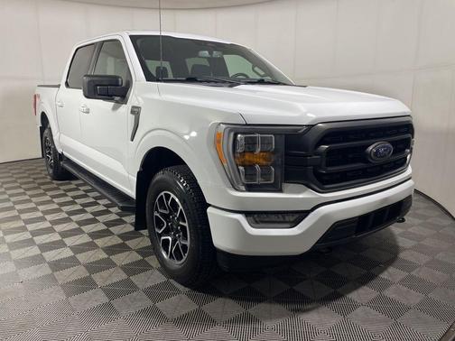 Oxford White 2023 Ford F-150 XLT