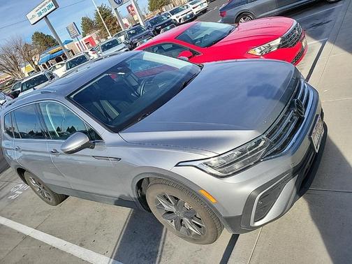 2023 Volkswagen Tiguan 2.0T SE