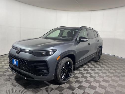 2025 Volkswagen Tiguan 2.0T SE R-Line Black