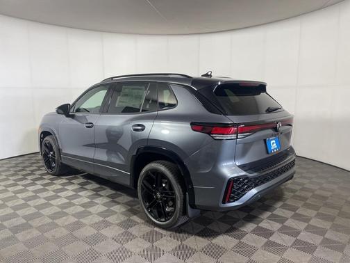 2025 Volkswagen Tiguan 2.0T SE R-Line Black