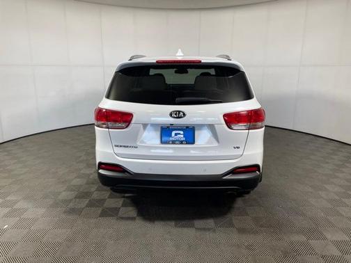 2018 Kia Sorento LX