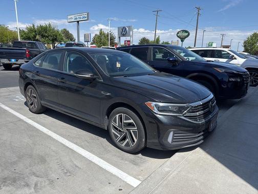 Deep Black Pearl Effect 2023 Volkswagen Jetta 1.5T SEL