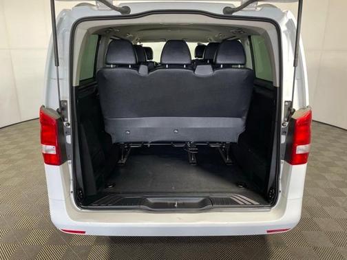 2016 Mercedes-Benz Metris Base