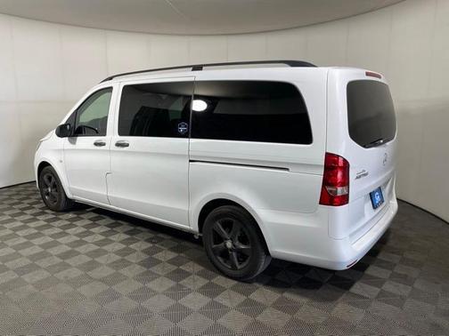 2016 Mercedes-Benz Metris Base