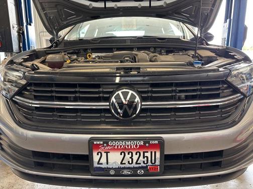 Pyrite Silver Metallic 2024 Volkswagen Jetta 1.5T Sport