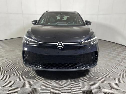 Deep Black Pearl Effect 2023 Volkswagen ID.4 Pro