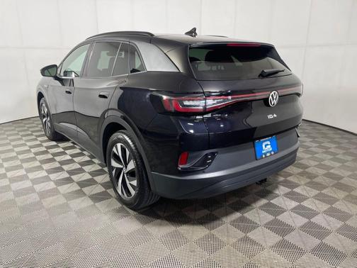 Deep Black Pearl Effect 2023 Volkswagen ID.4 Pro