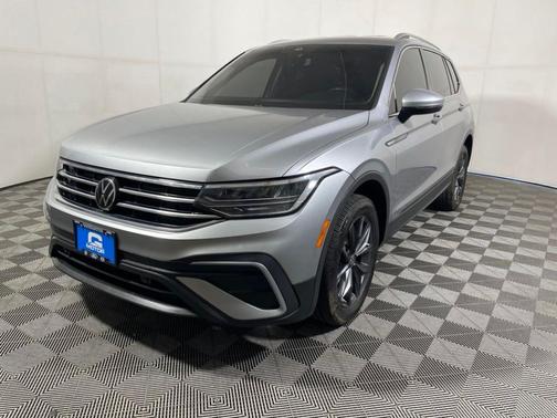 Pyrite Silver Metallic 2022 Volkswagen Tiguan 2.0T SE