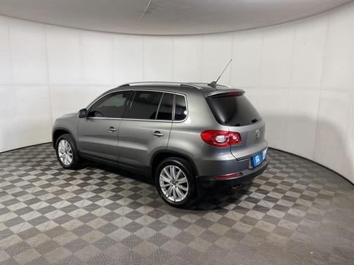 2009 Volkswagen Tiguan SEL